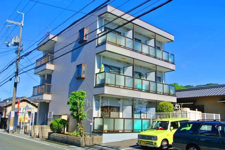 大阪府箕面市白島2丁目の賃貸マンションの外観