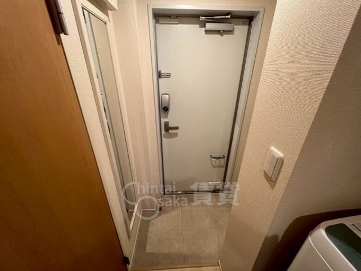 大阪府大阪市東淀川区東中島4丁目の賃貸マンションの玄関