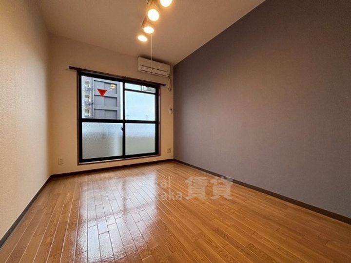 大阪府茨木市大手町の賃貸マンションの居間