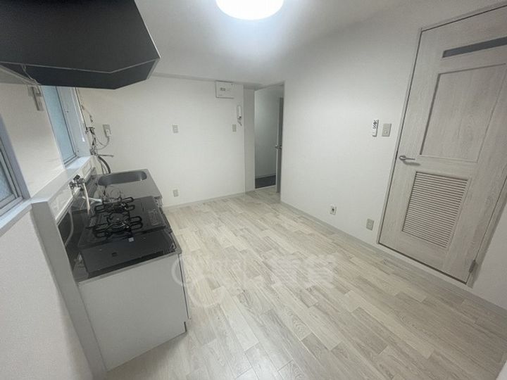 ヤマトコーポの居間