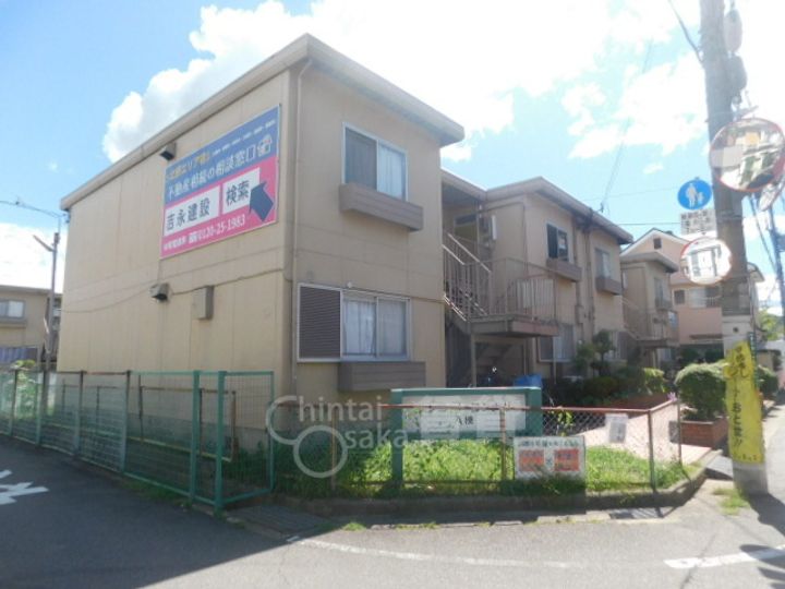 兵庫県川西市東多田1丁目の賃貸アパートの外観