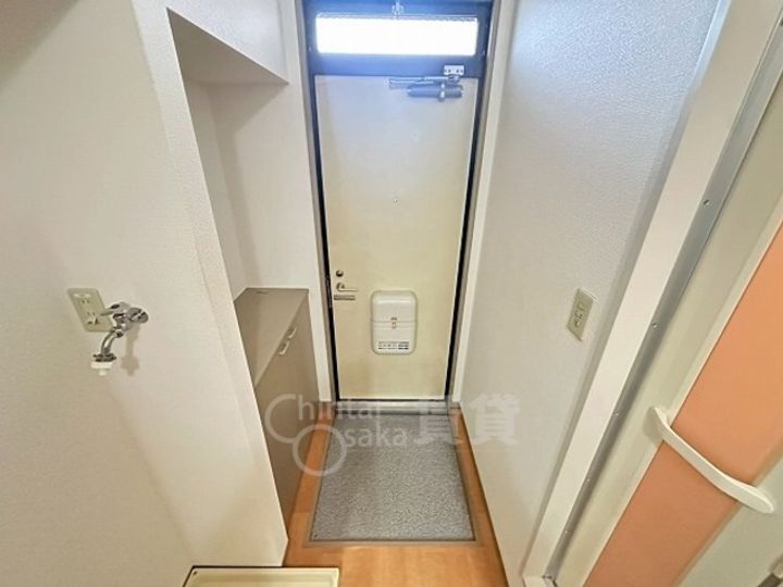 ハイツサン恵B棟の玄関