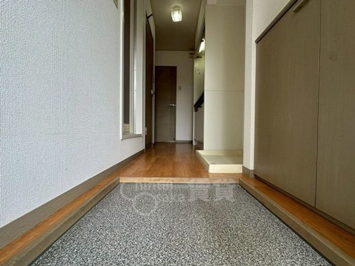 ハイツサン恵B棟の玄関