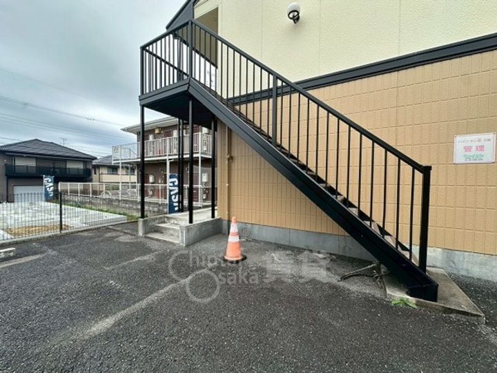 ハイツサン恵B棟の玄関