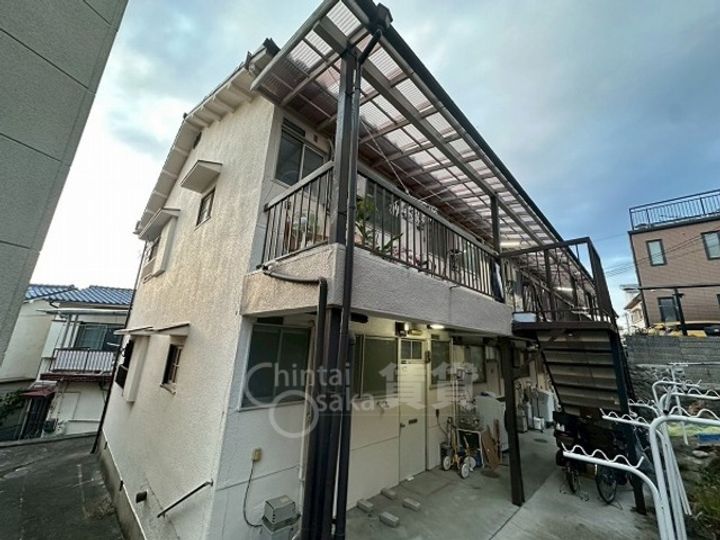 大阪府箕面市半町4丁目の賃貸アパートの外観