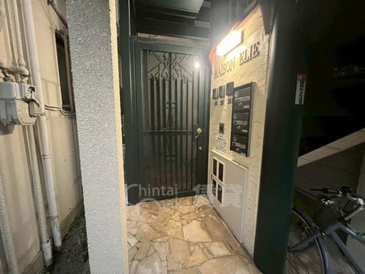 メゾンエリーⅠの玄関