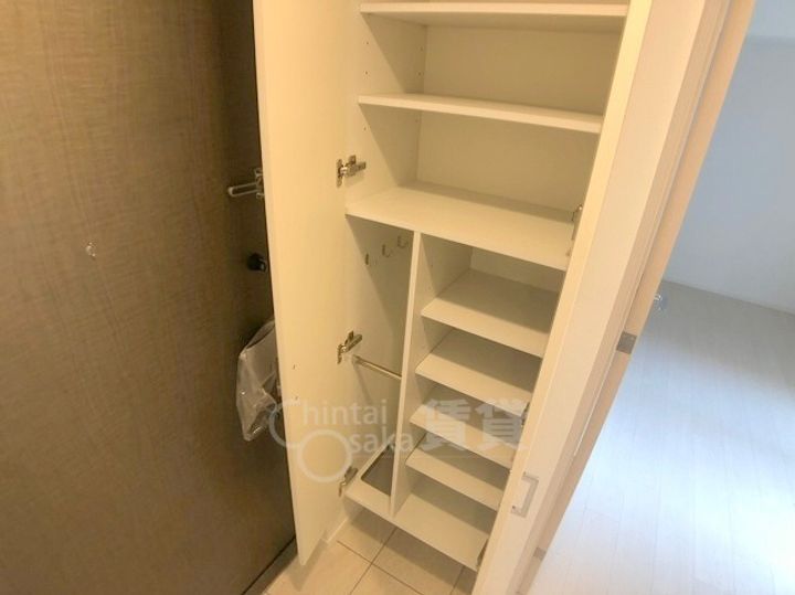 大阪府大阪市淀川区宮原4丁目の賃貸マンションの内装