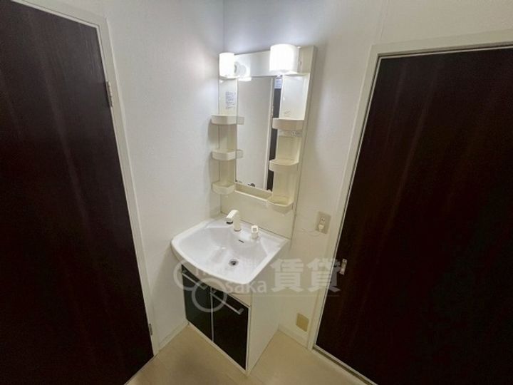 大阪府大阪市東淀川区菅原4丁目の賃貸マンションの内装