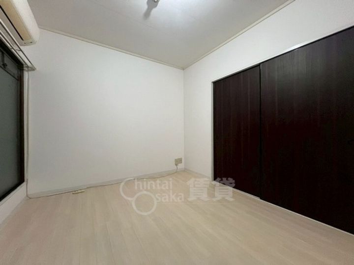 大阪府大阪市東淀川区菅原4丁目の賃貸マンションの居間