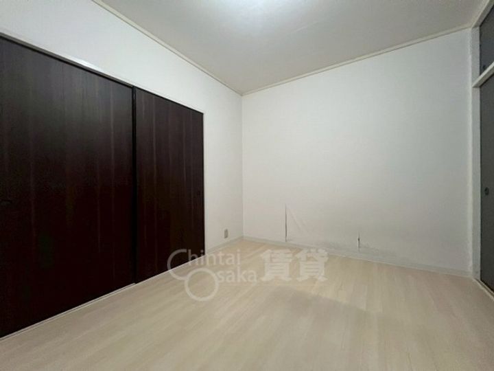 大阪府大阪市東淀川区菅原4丁目の賃貸マンションの居間