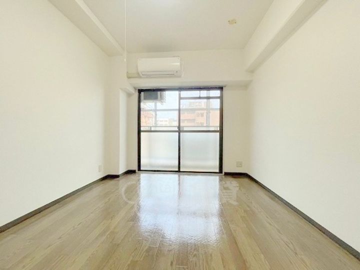 大阪府大阪市淀川区西中島2丁目の賃貸マンションの内装