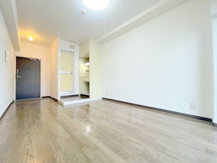 大阪府大阪市淀川区西中島2丁目の賃貸マンションの居間