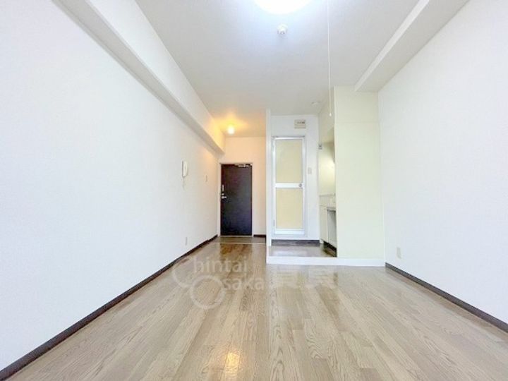 大阪府大阪市淀川区西中島2丁目の賃貸マンションの居間