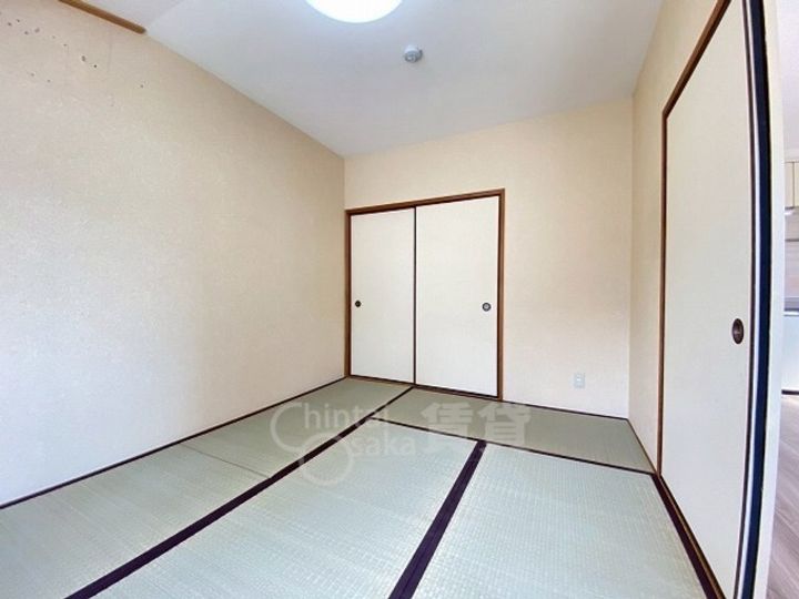 大阪府吹田市山田東4丁目の賃貸マンションの居間