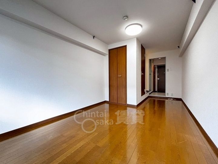 大阪府茨木市水尾4丁目の賃貸マンションの居間