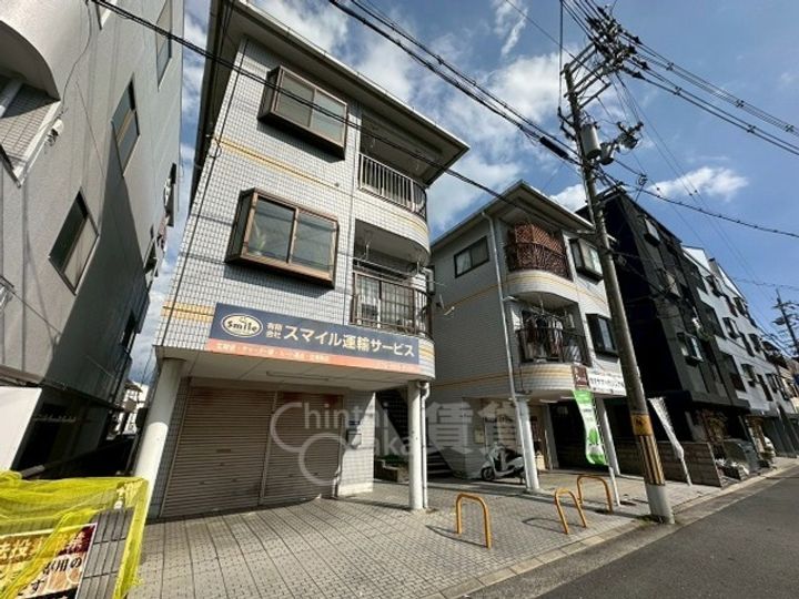 ホワイトハウス小柳の外観