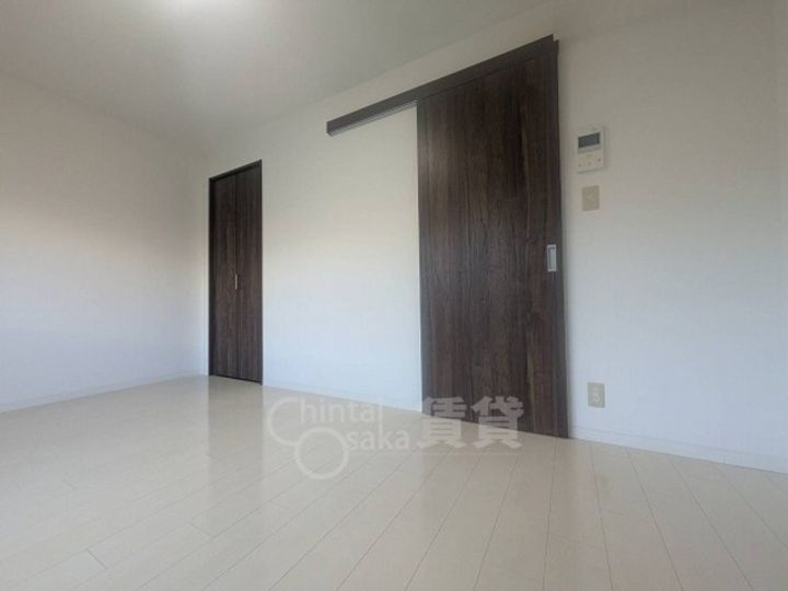 サンクラッソ茨木駅前の居間