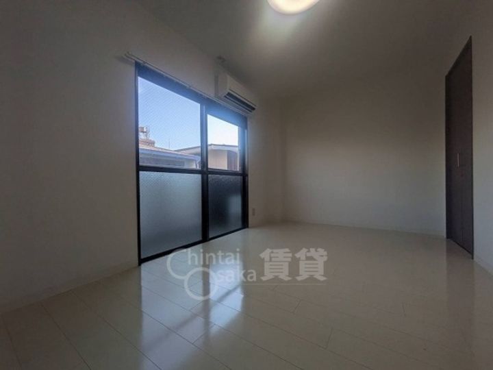 サンクラッソ茨木駅前の居間