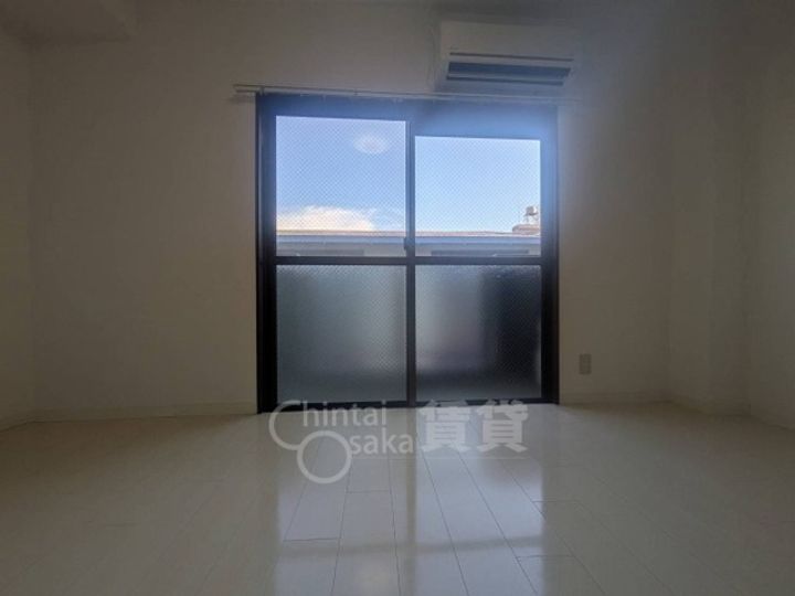 サンクラッソ茨木駅前の居間