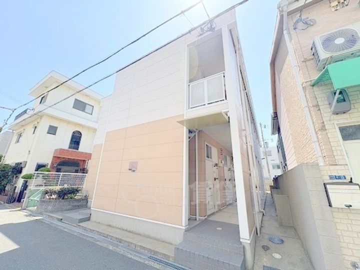 レオパレスタケナカの外観