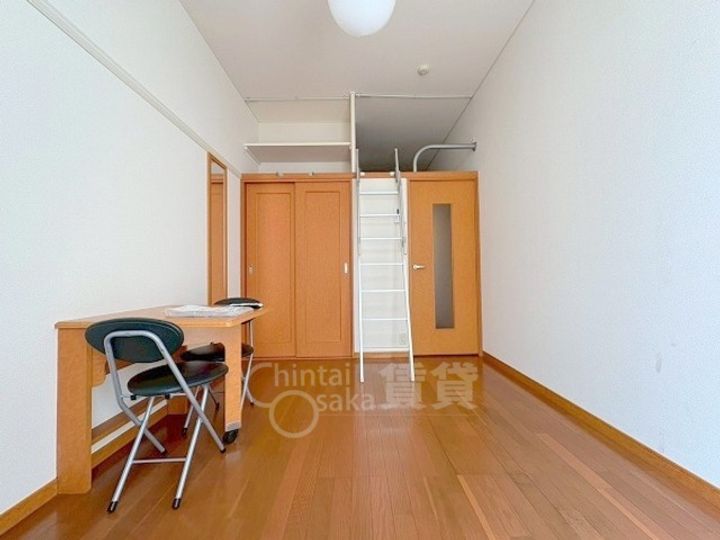 レオパレスタケナカの居間