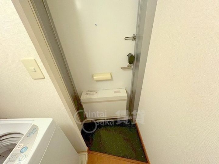 レオパレスタケナカの玄関