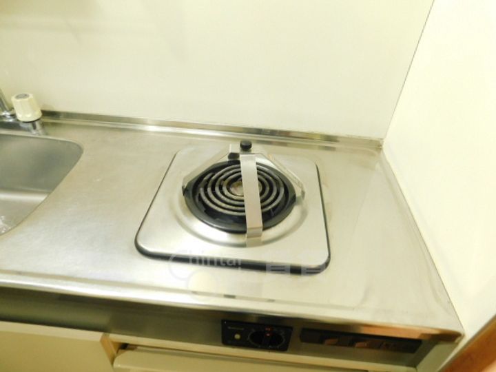 プレアール南春日丘のキッチン