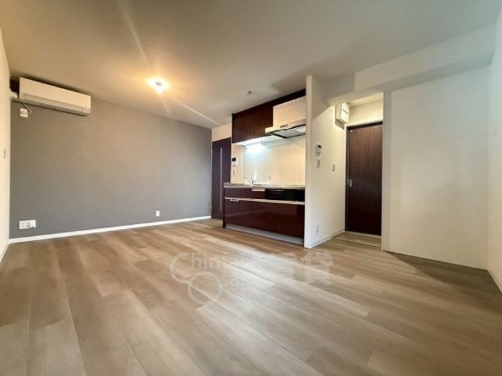 源ハイツの居間