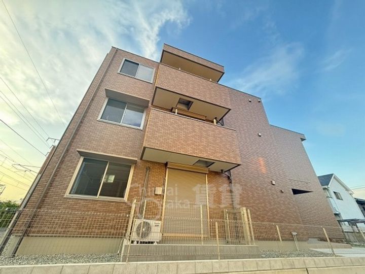 源ハイツの外観