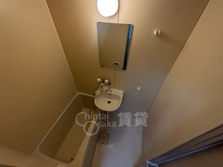 シロハイヌの風呂