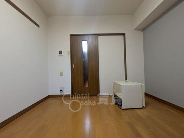 シロハイヌの居間