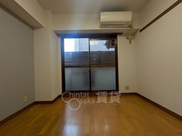 シロハイヌの居間