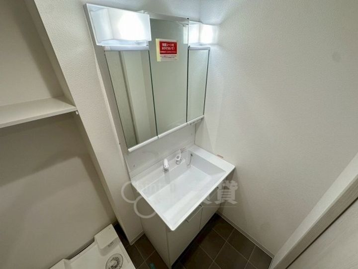 大阪府摂津市正雀2丁目の賃貸アパートの内装