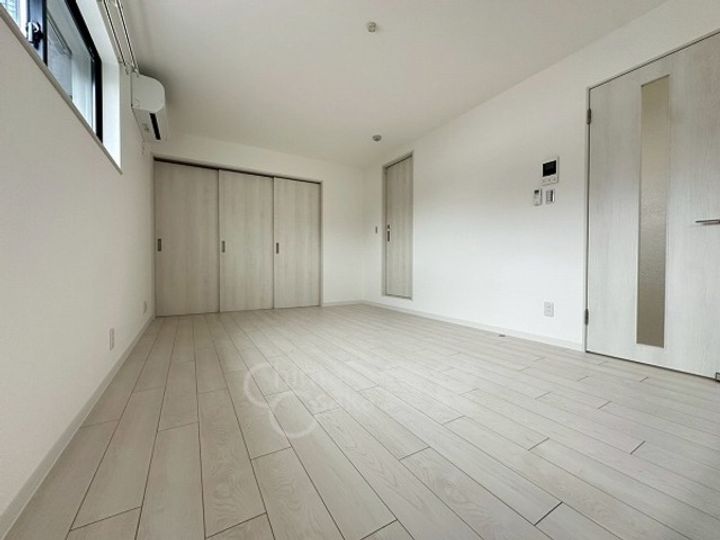 クリエオーレ正雀1の居間