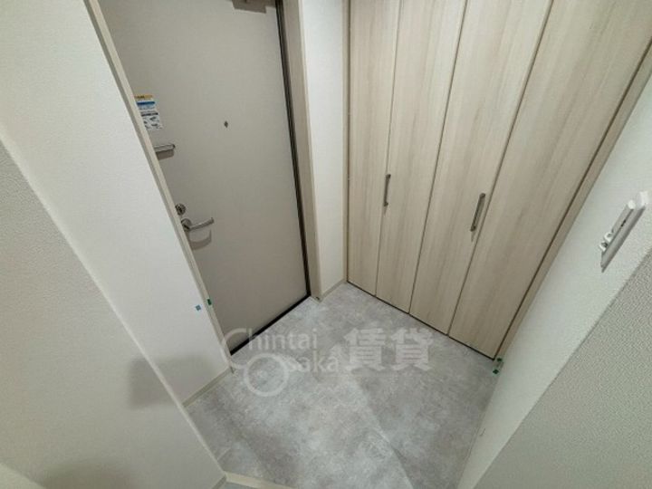 クリエオーレ原町の玄関