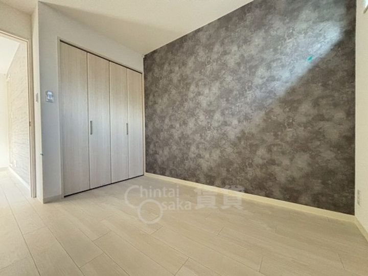 大阪府吹田市原町3丁目の賃貸アパートの居間