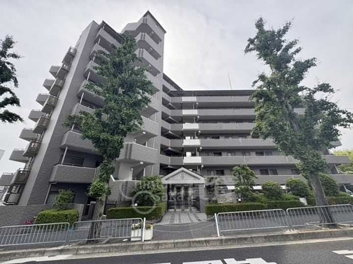 大阪府吹田市桃山台5丁目の賃貸マンションの外観