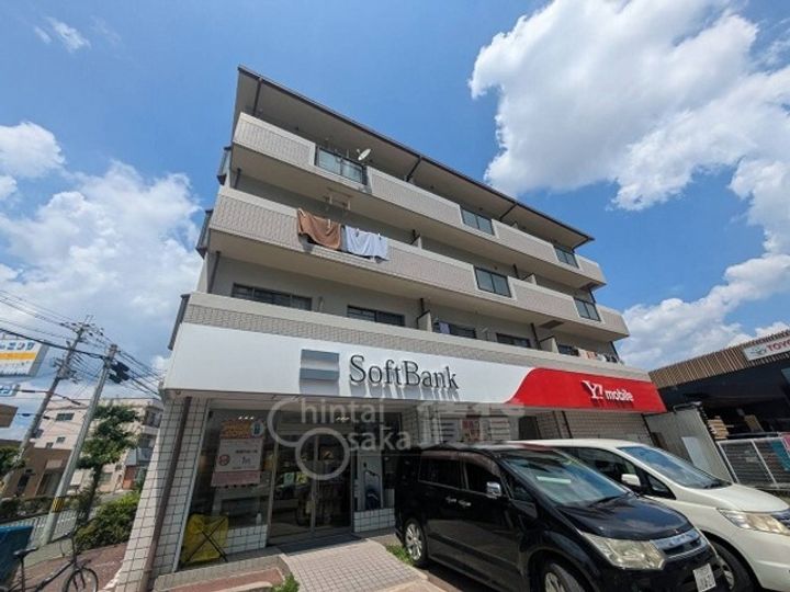 大阪府茨木市東太田1丁目の賃貸マンションの外観