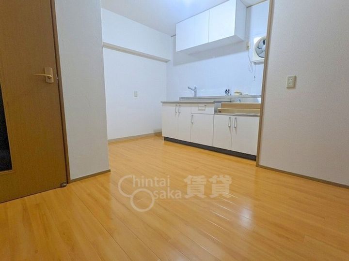 大阪府大阪市東淀川区豊里6丁目の賃貸マンションの居間