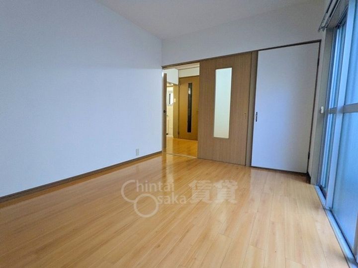 大阪府大阪市東淀川区豊里6丁目の賃貸マンションの居間