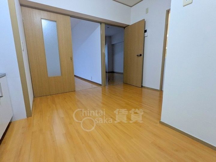 大阪府大阪市東淀川区豊里6丁目の賃貸マンションの居間
