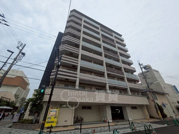 大阪府茨木市駅前3丁目の賃貸マンションの外観