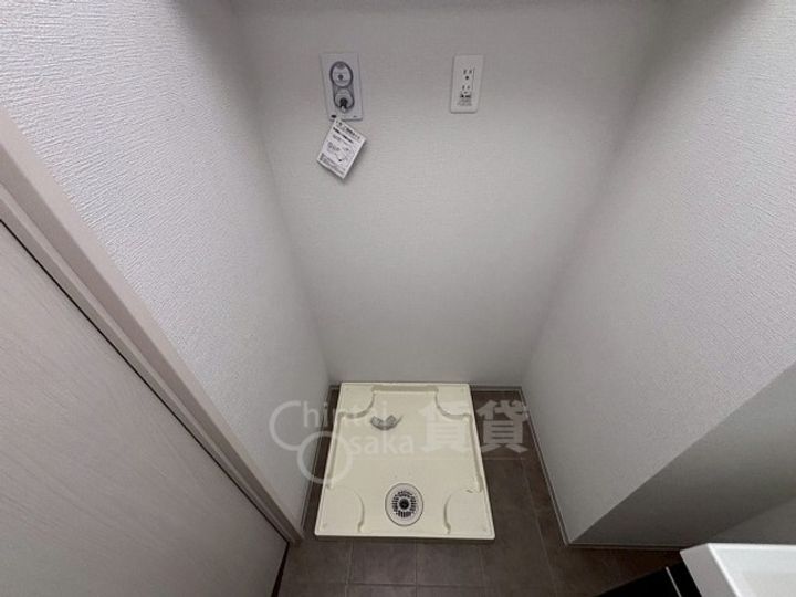 大阪府茨木市上中条1丁目の賃貸マンションの内装