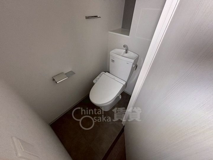 大阪府茨木市上中条1丁目の賃貸マンションの内装