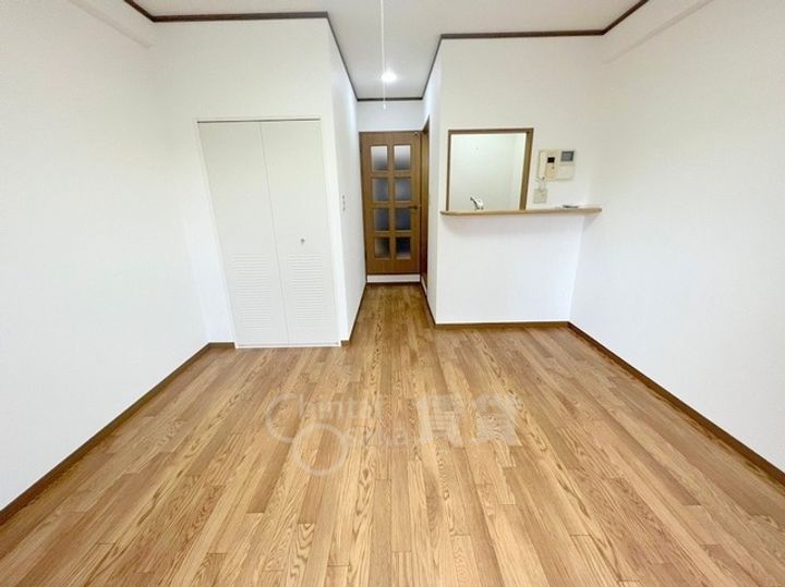 大阪府大阪市淀川区宮原5丁目の賃貸マンションの居間