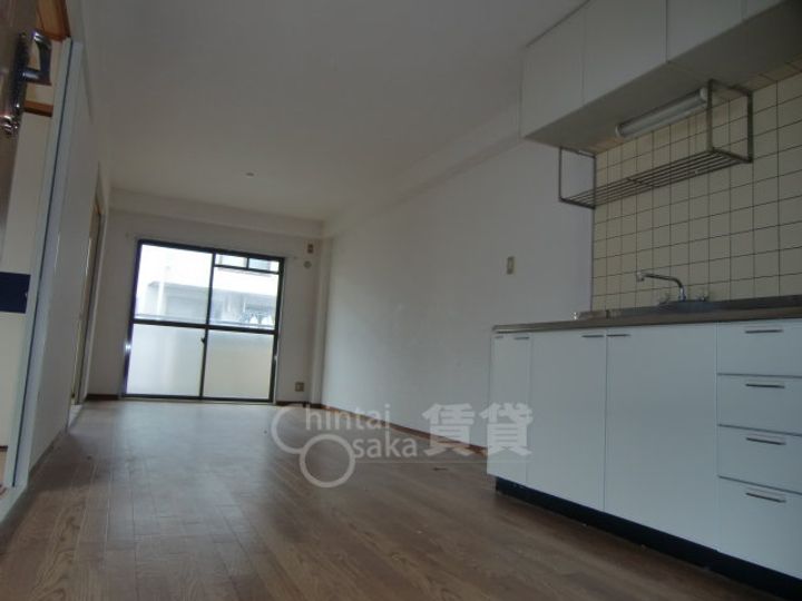 セフティーフジの居間