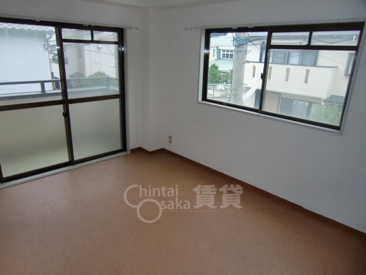 セフティーフジの居間