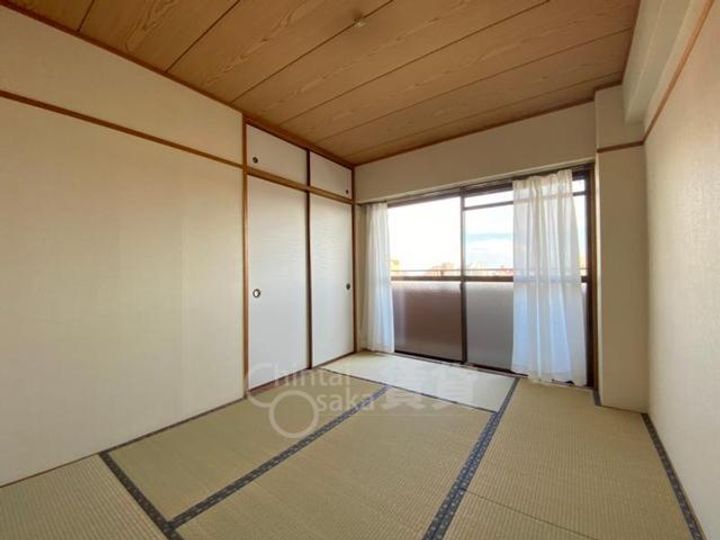 大阪府吹田市山田東1丁目の賃貸マンションの寝室