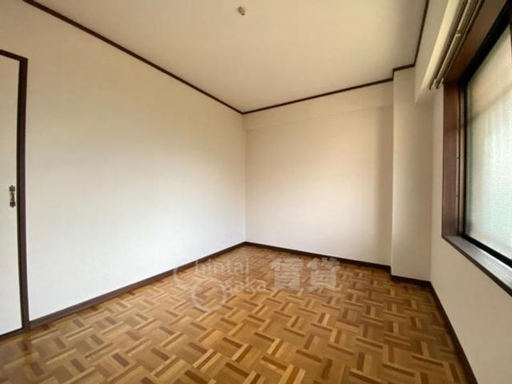 大阪府吹田市山田東1丁目の賃貸マンションの居間