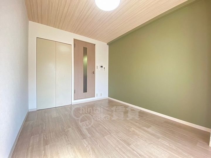 大阪府吹田市岸部中1丁目の賃貸マンションの居間